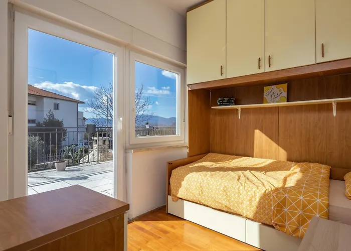 With Parking Space Kostrena, Rijeka - 14285 Appartement