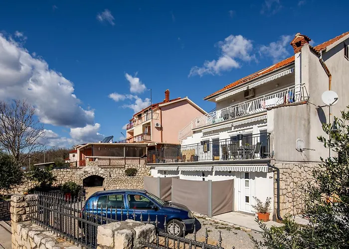 With Parking Space Kostrena, Rijeka - 14285 Appartement